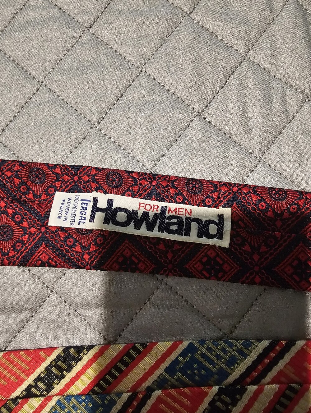 Men's Red Patterned Necktie - Classic Formal Accessory Vintage Retro - Picture 3 of 3